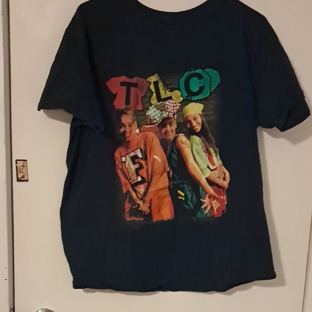 TLC graphic women's t-shirt size medium
